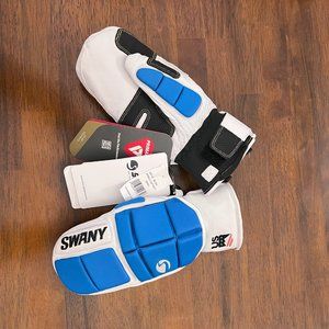 SWANY WORLD CUP LADIES MITT New with tags Size Small women